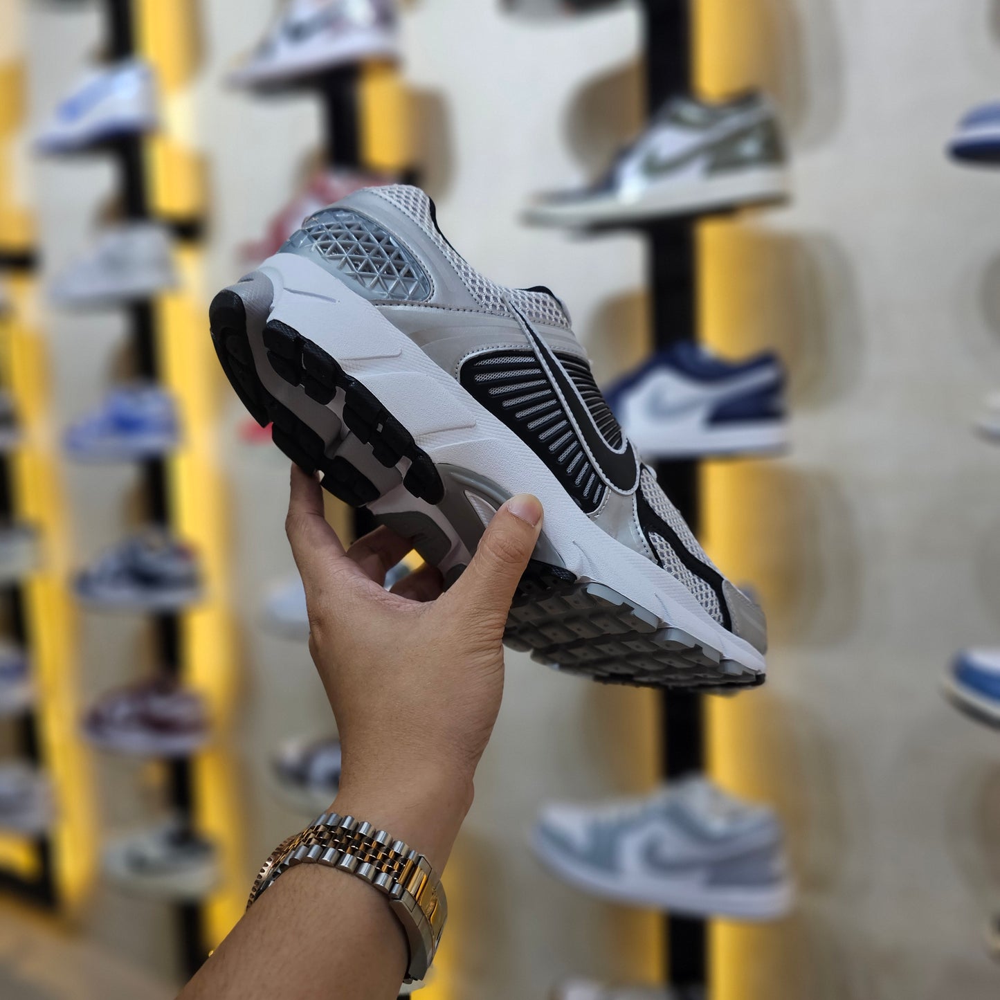 Vomero 5 Silver Metallic Black