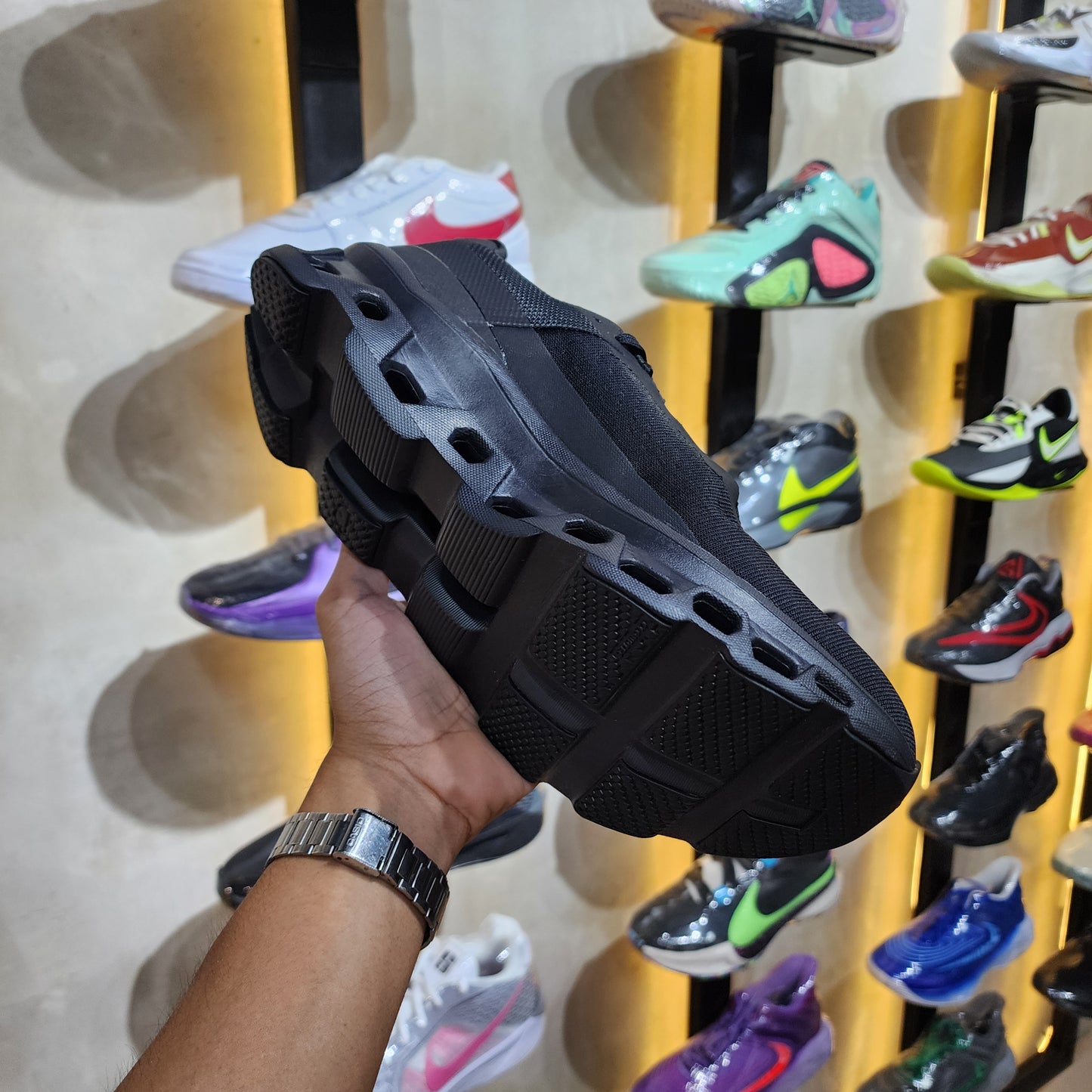 Cloudmonster All Black