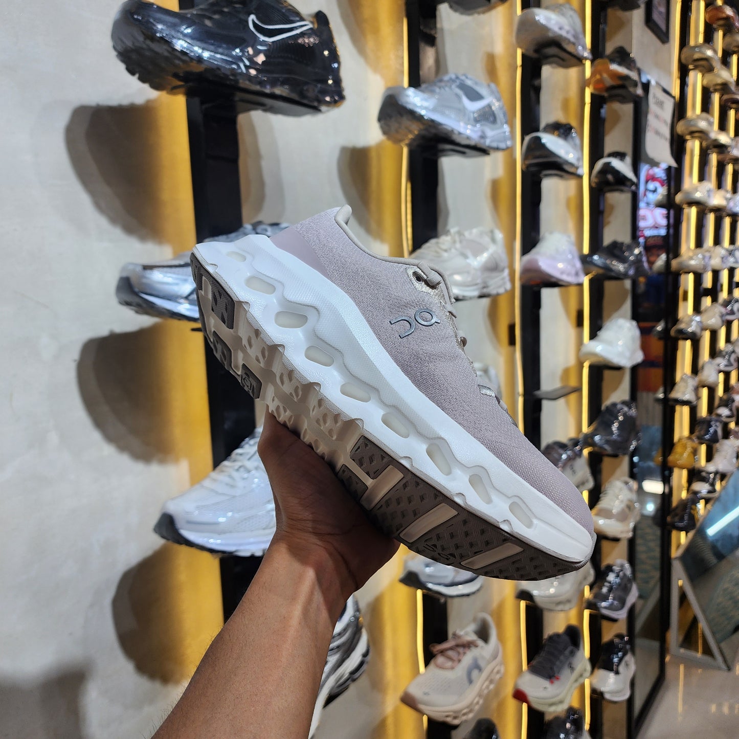Cloudtilt Pearl Fade