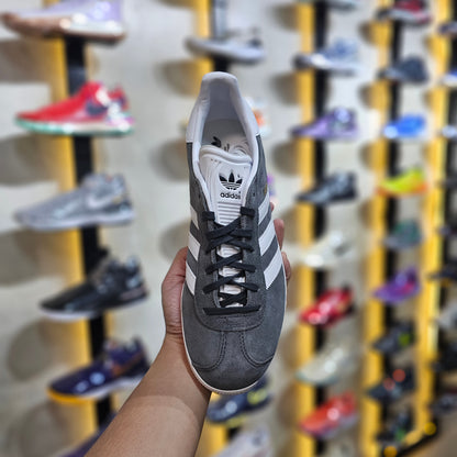 Gazelle Solid Grey