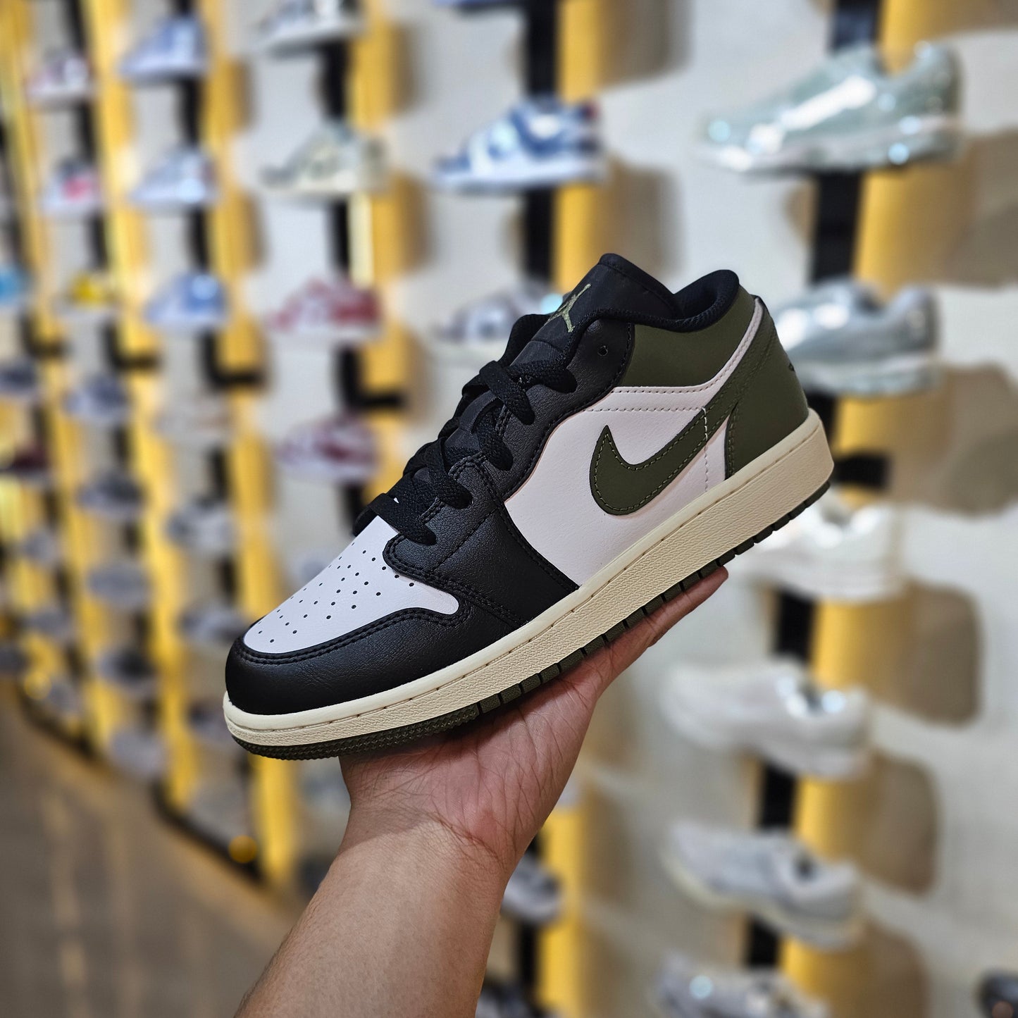 J1 Low Medium Olive GS