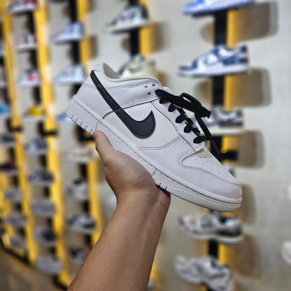 Dunk Low Reverse Panda