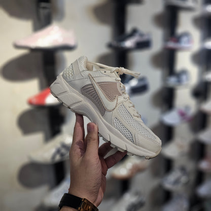 Vomero 5 Pale Ivory