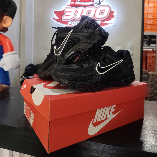 Vomero 5 Black Summit White